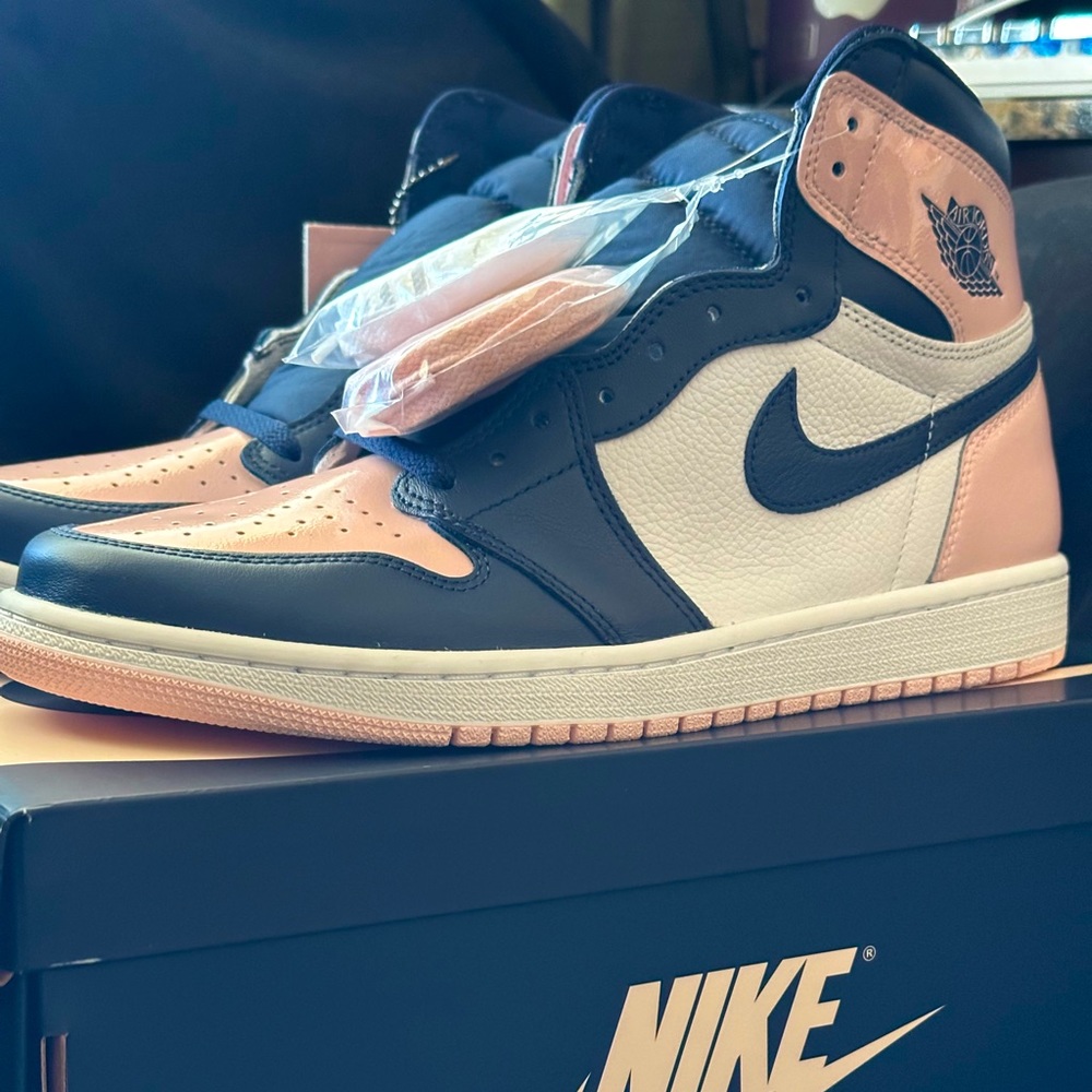 Air Jordan 1 Retro High OG - 12W/10.5M